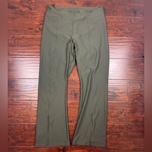 NWOT Old Navy Green Flare Split Leggings, 2X Leggings, Khaki Green Flare Legging